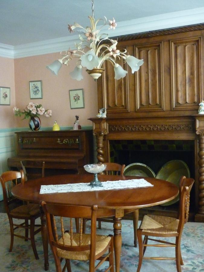 Val-Couesnon La Maison De Claire מראה חיצוני תמונה
